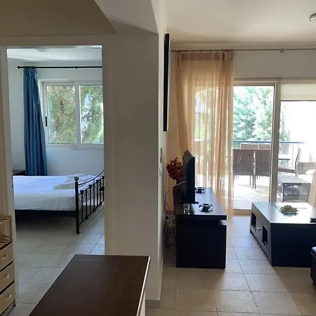 Cassiopeia 3-bedroom House On With Pool Апартаменти *