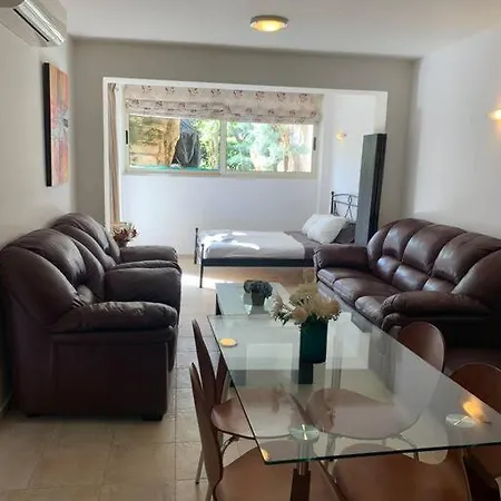Appartamento Cassiopeia 3-bedroom House On With Pool La Canea