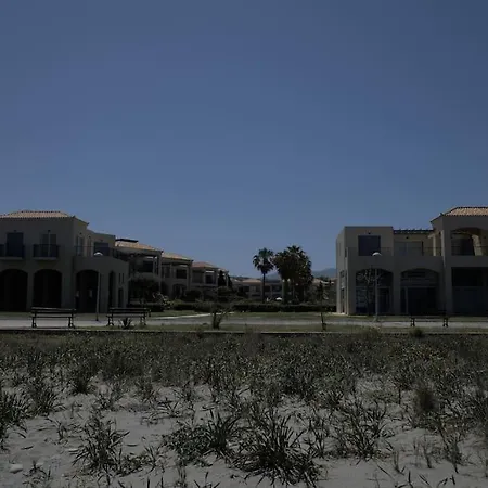 Cassiopeia 3-bedroom House On With Pool Appartamento